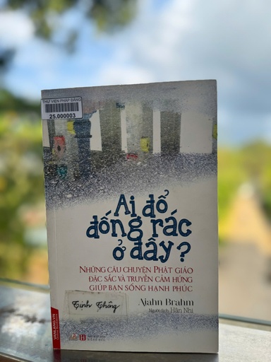 Ai đổ đóng rác ở đây?